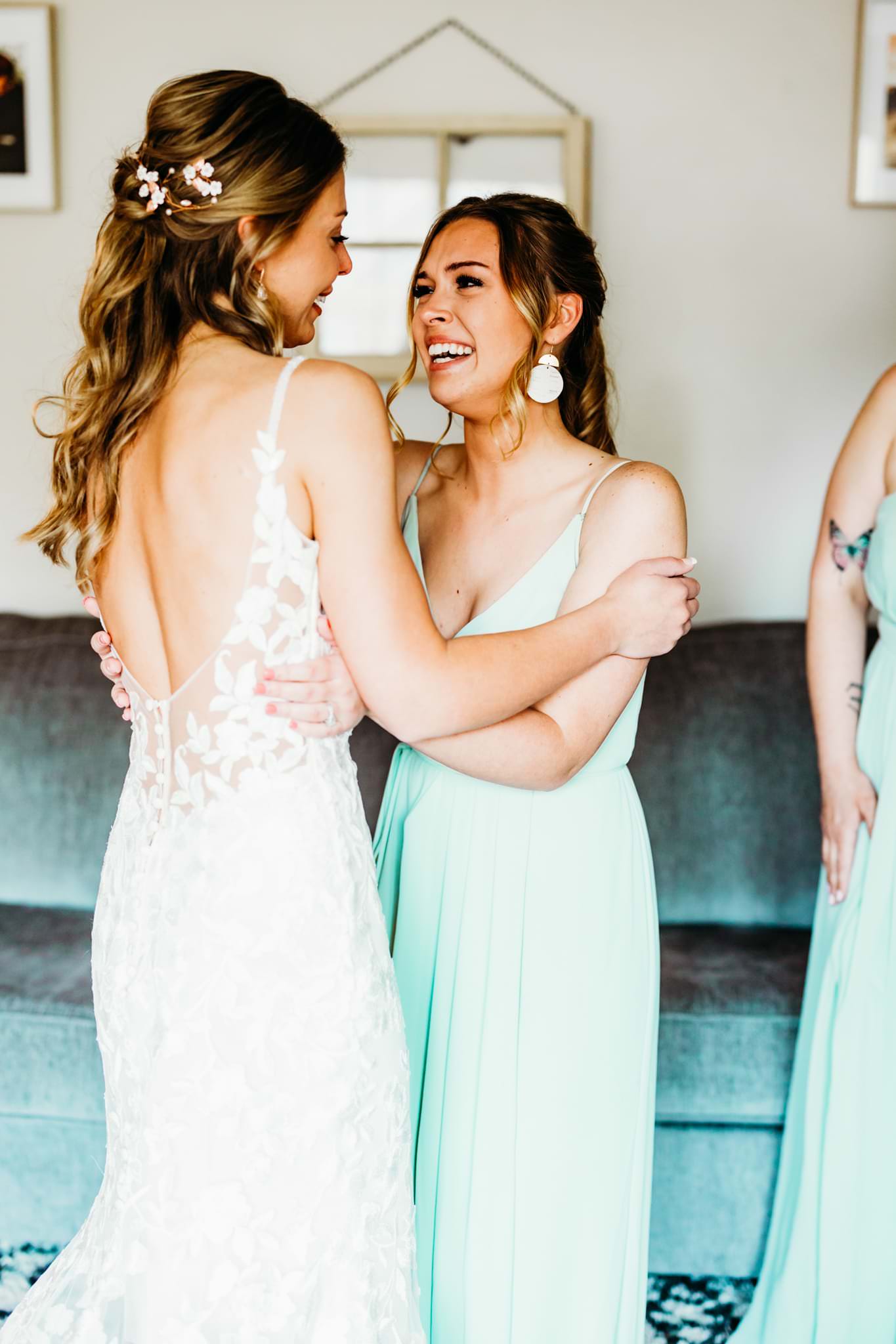 Bridesmaid Reveal: What it is & Why You Need One - Images By Nic